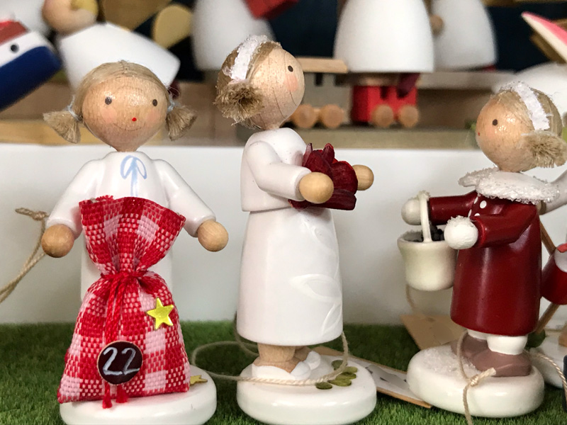 ザイフェン フラーデ工房 木の人形
