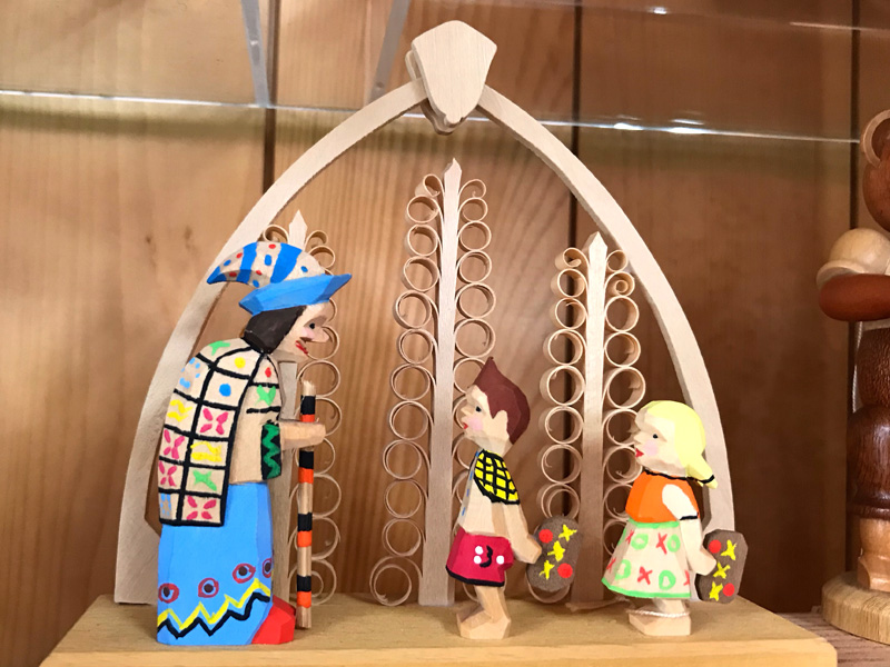 ザイフェン ヘルビッヒ工房 木の人形
