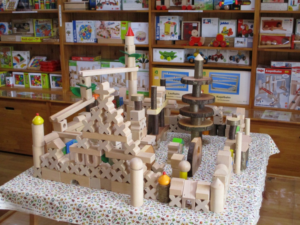 「組み合わせ出来る玩具とは（積み木編1）」関連画像