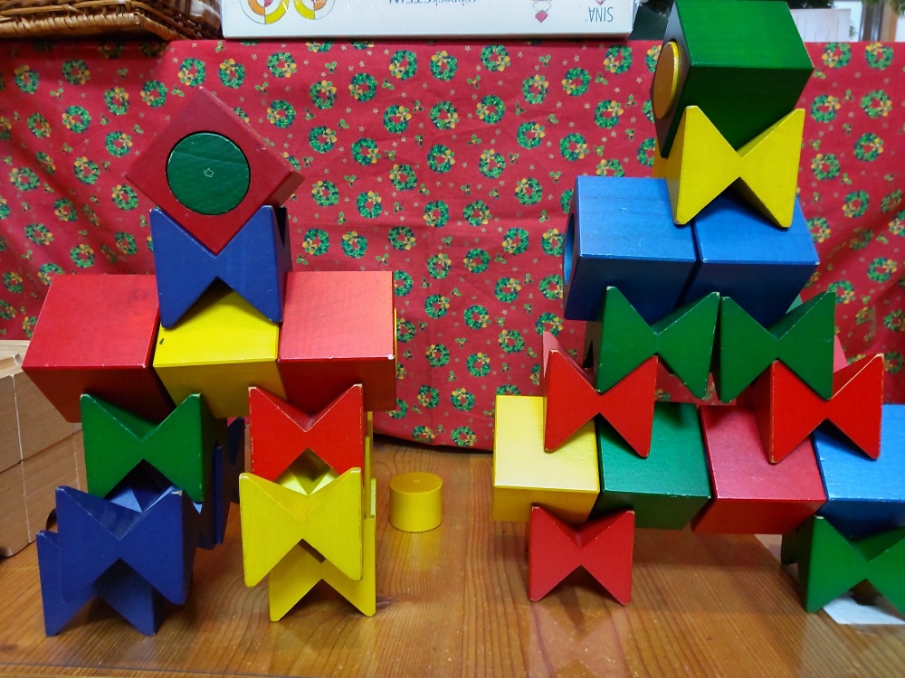 「組み合わせ出来る玩具とは(積み木編 3)」関連画像