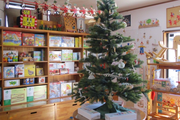 クリスマスツリー 販売しています！